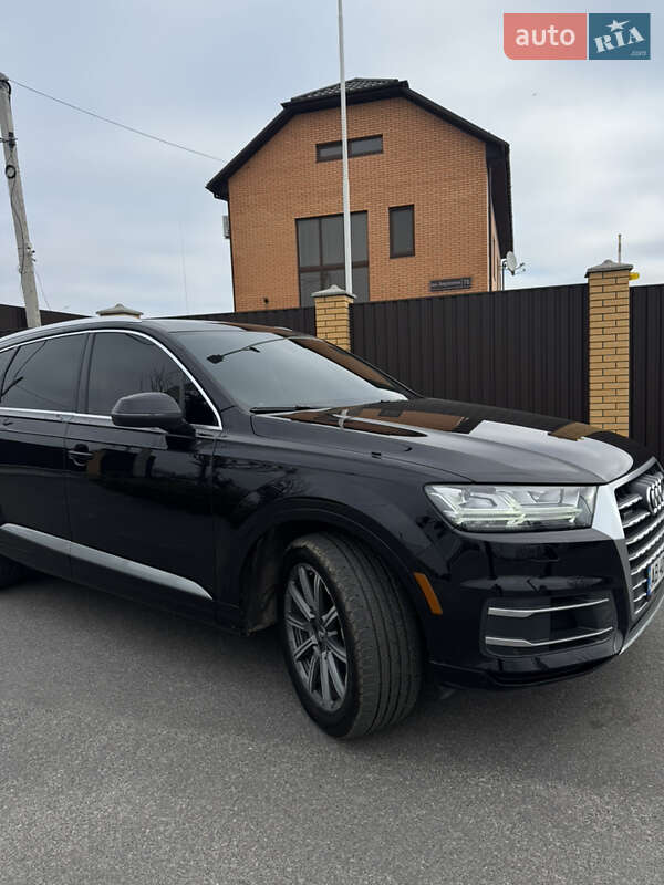 Позашляховик / Кросовер Audi Q7 2018 в Вінниці