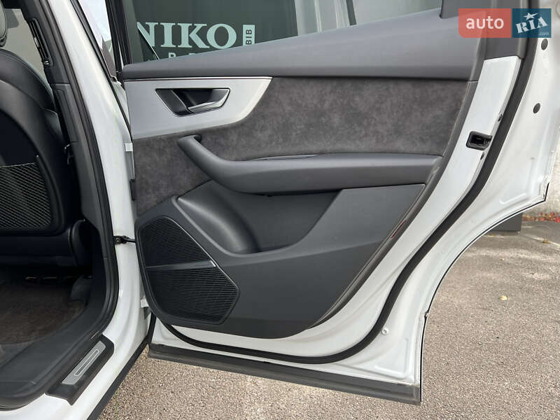 Позашляховик / Кросовер Audi Q7 2022 в Львові