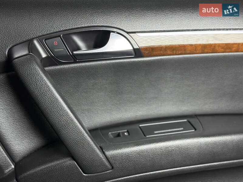 Позашляховик / Кросовер Audi Q7 2008 в Одесі фото 41 Позашляховик / Кросовер Audi Q7 2008 в Одесі