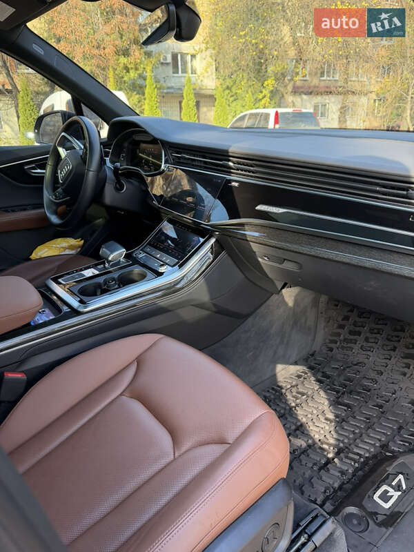 Внедорожник / Кроссовер Audi Q7 2021 в Киеве фото 25 Внедорожник / Кроссовер Audi Q7 2021 в Киеве