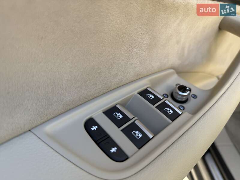 Внедорожник / Кроссовер Audi Q7 2016 в Киеве