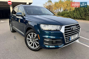 Позашляховик / Кросовер Audi Q7 2018 в Києві
