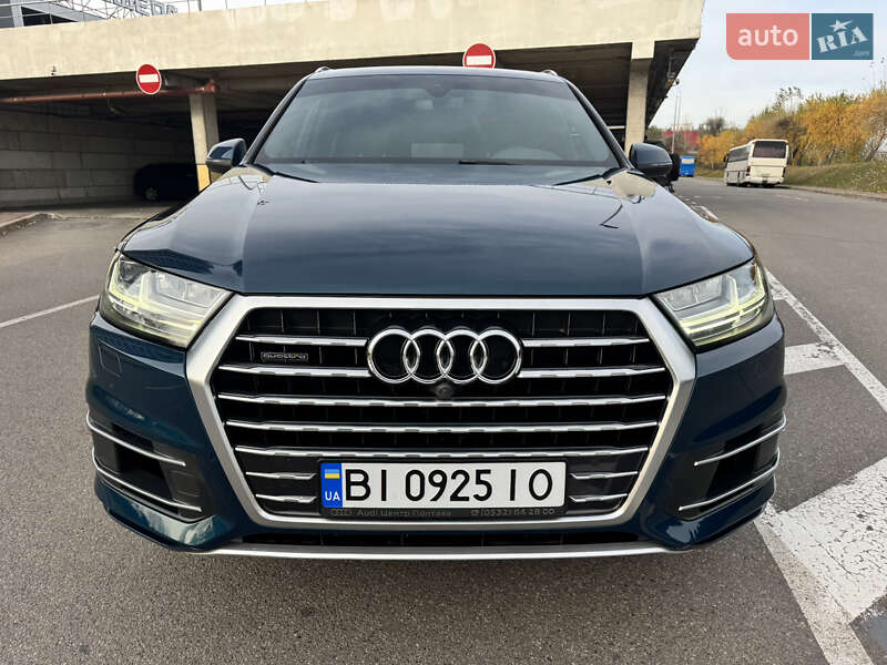 Позашляховик / Кросовер Audi Q7 2018 в Києві