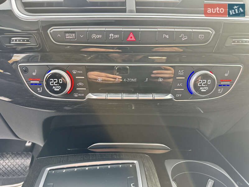 Позашляховик / Кросовер Audi Q7 2018 в Києві