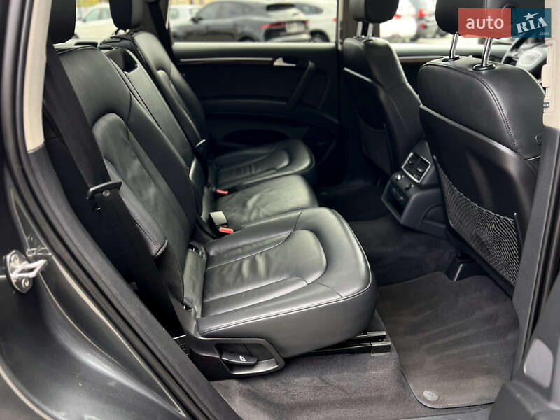Позашляховик / Кросовер Audi Q7 2013 в Одесі
