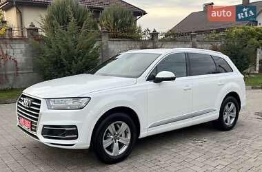 Позашляховик / Кросовер Audi Q7 2017 в Рівному