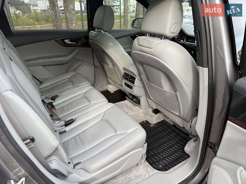 Позашляховик / Кросовер Audi Q7 2016 в Стрию фото 64 Позашляховик / Кросовер Audi Q7 2016 в Стрию