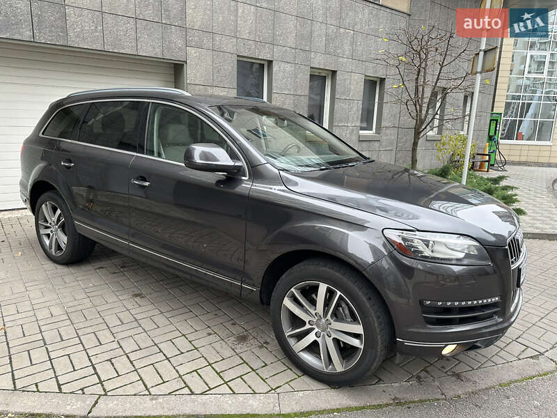 Внедорожник / Кроссовер Audi Q7 2015 в Киеве