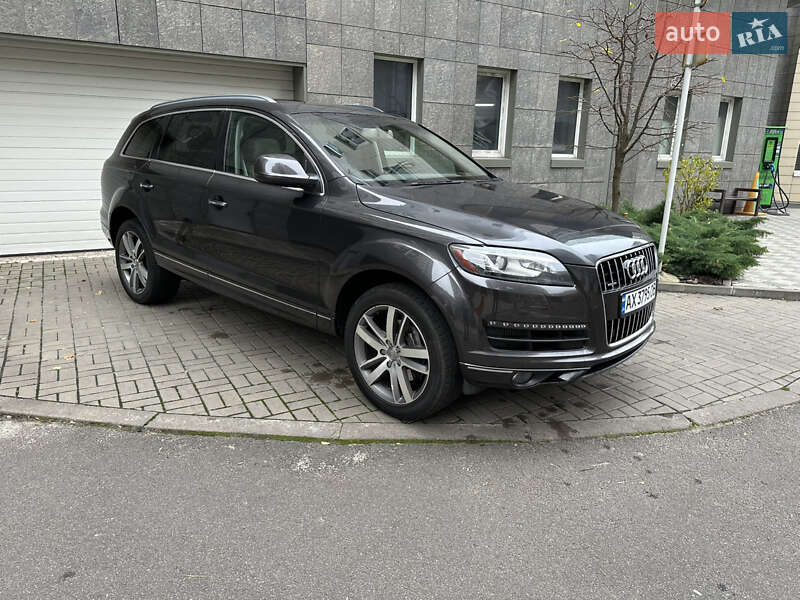 Внедорожник / Кроссовер Audi Q7 2015 в Киеве