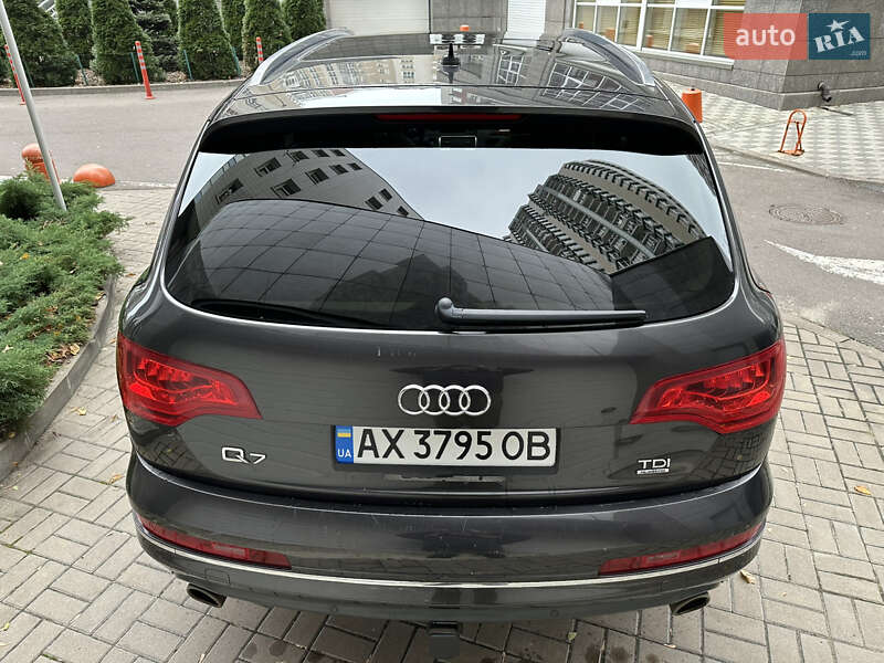 Внедорожник / Кроссовер Audi Q7 2015 в Киеве