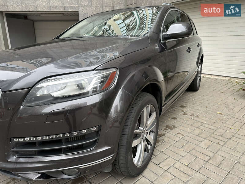 Внедорожник / Кроссовер Audi Q7 2015 в Киеве