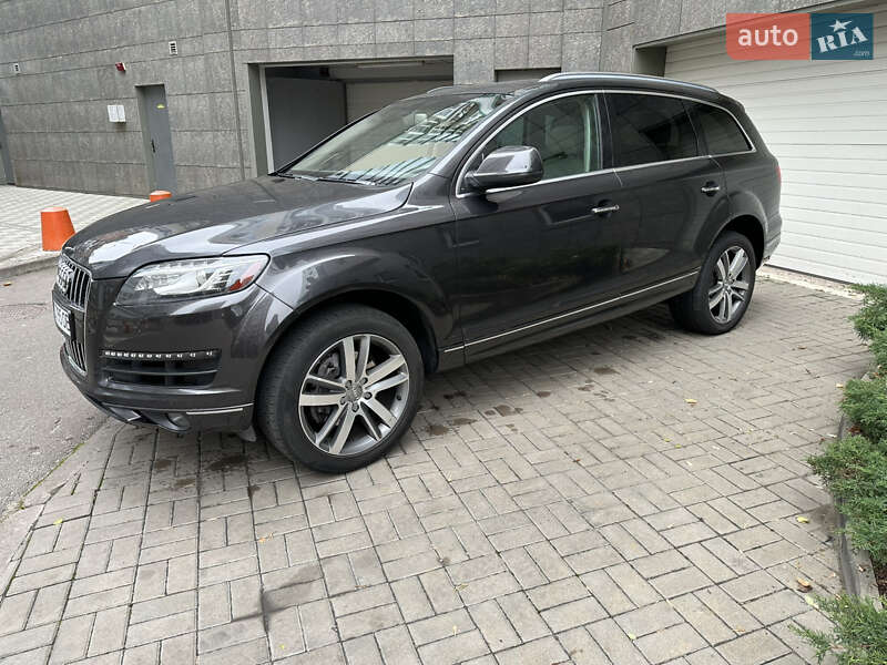 Внедорожник / Кроссовер Audi Q7 2015 в Киеве