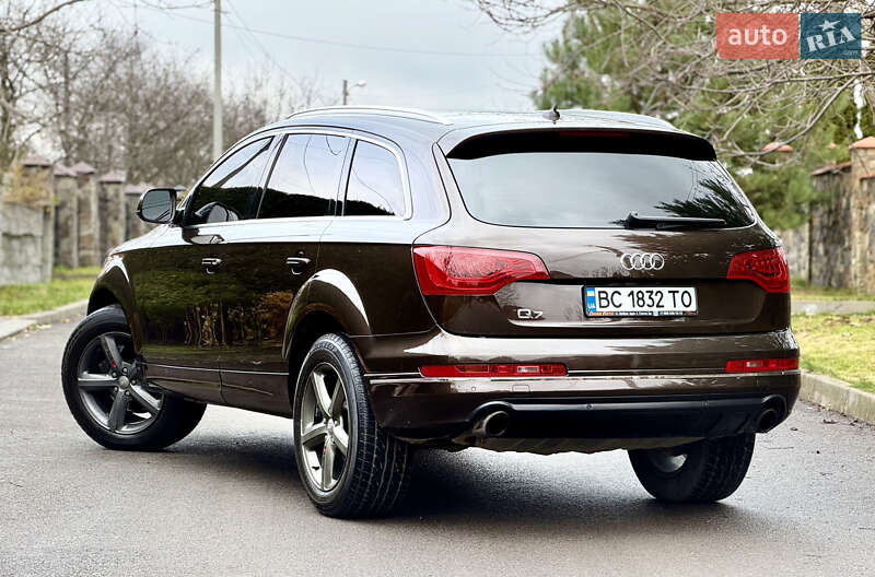 Позашляховик / Кросовер Audi Q7 2012 в Львові
