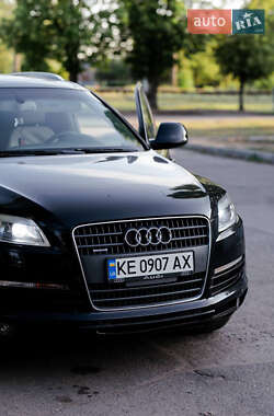 Позашляховик / Кросовер Audi Q7 2007 в Дніпрі