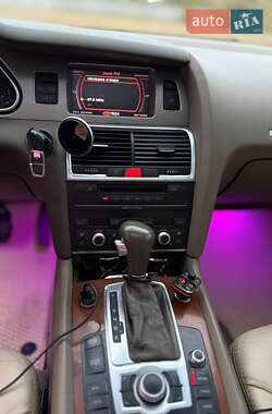 Позашляховик / Кросовер Audi Q7 2007 в Дніпрі