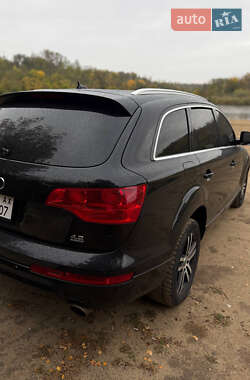 Позашляховик / Кросовер Audi Q7 2007 в Дніпрі