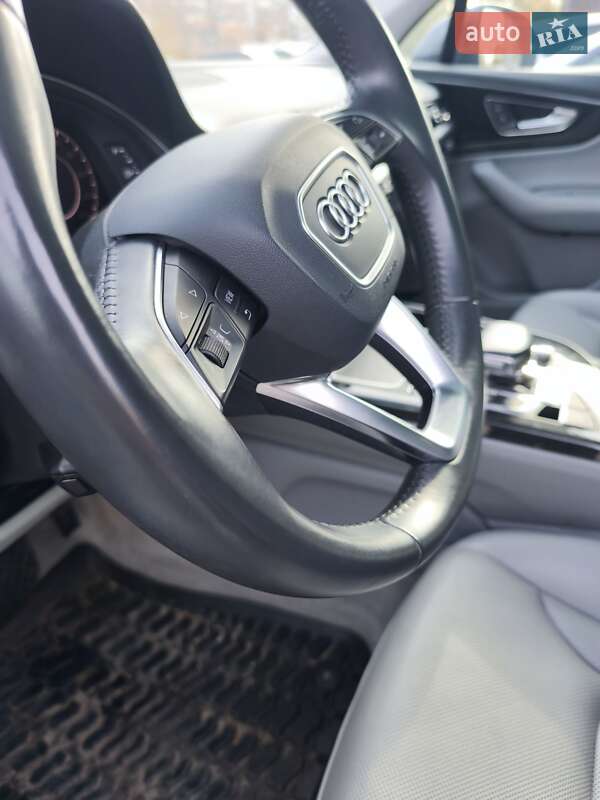 Внедорожник / Кроссовер Audi Q7 2018 в Днепре