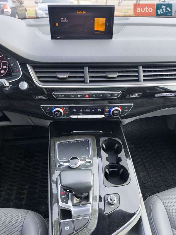 Внедорожник / Кроссовер Audi Q7 2018 в Днепре