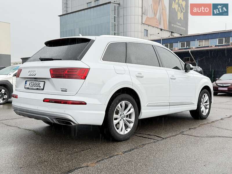 Внедорожник / Кроссовер Audi Q7 2016 в Киеве