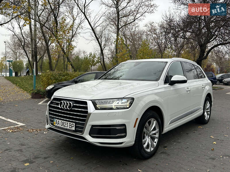 Внедорожник / Кроссовер Audi Q7 2017 в Киеве