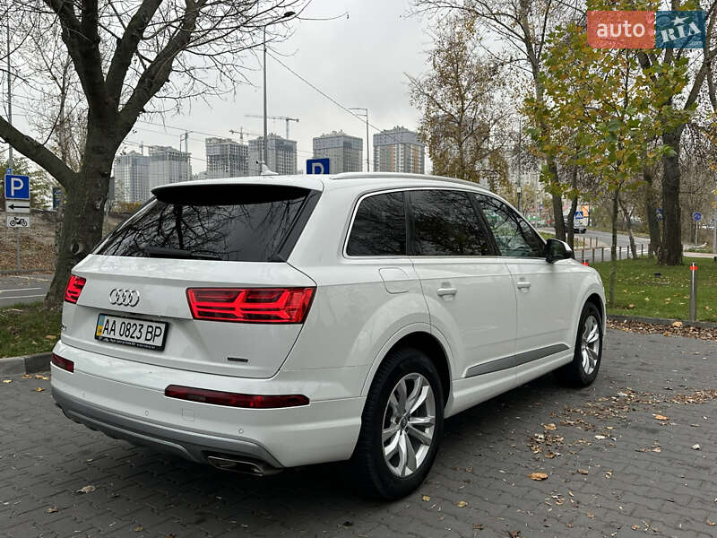 Внедорожник / Кроссовер Audi Q7 2017 в Киеве