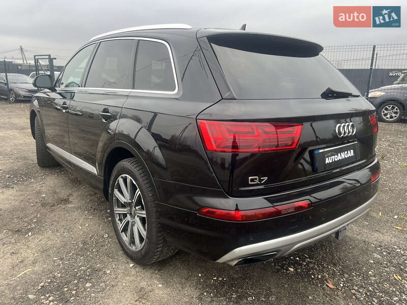 Внедорожник / Кроссовер Audi Q7 2016 в Киеве
