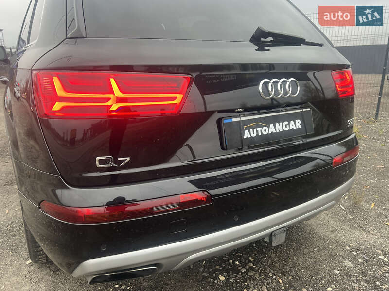 Внедорожник / Кроссовер Audi Q7 2016 в Киеве