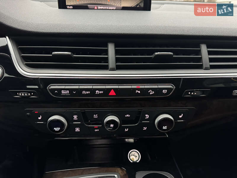 Внедорожник / Кроссовер Audi Q7 2017 в Львове