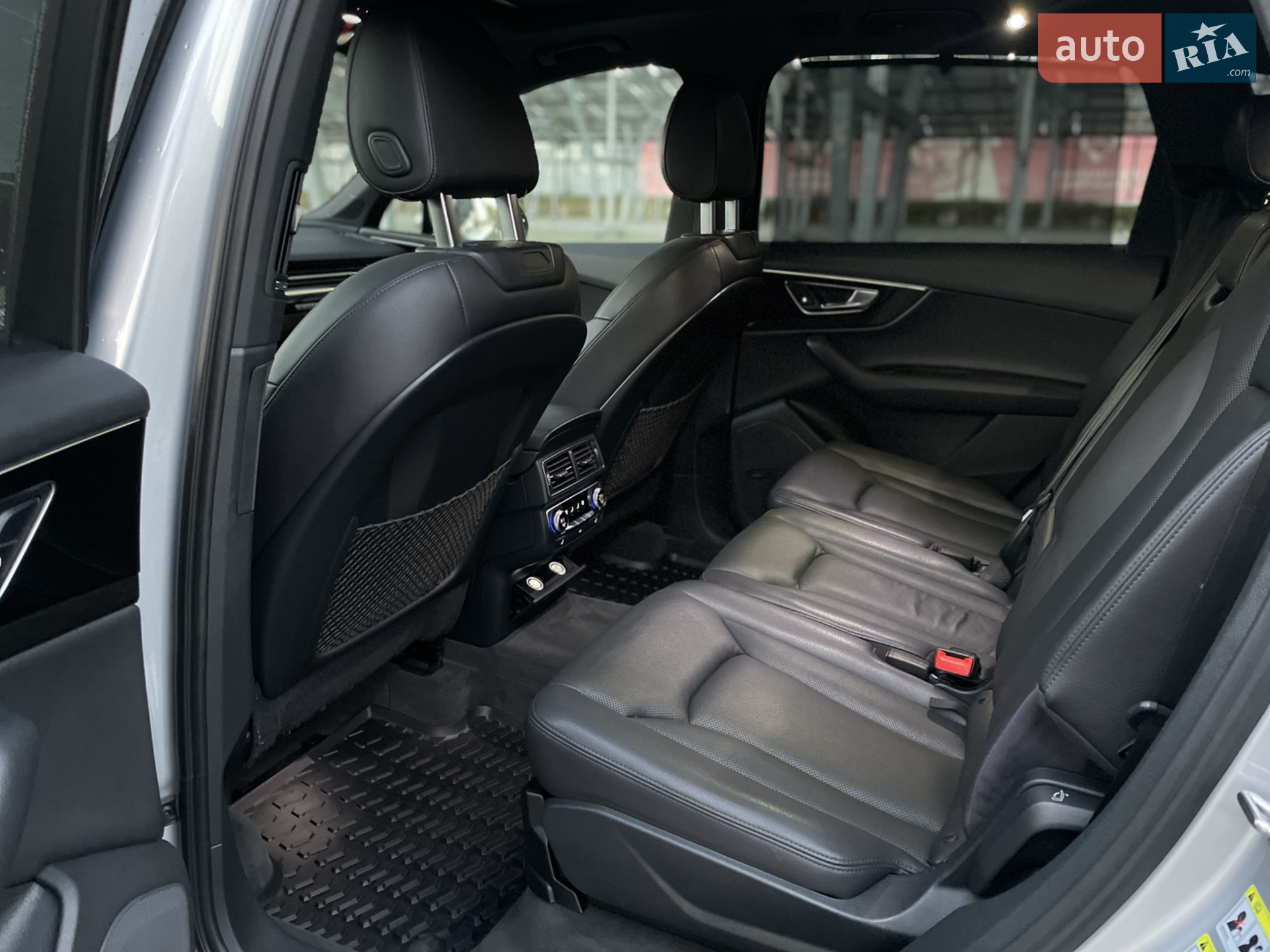 2017 Audi Q7 - мініатюра 18