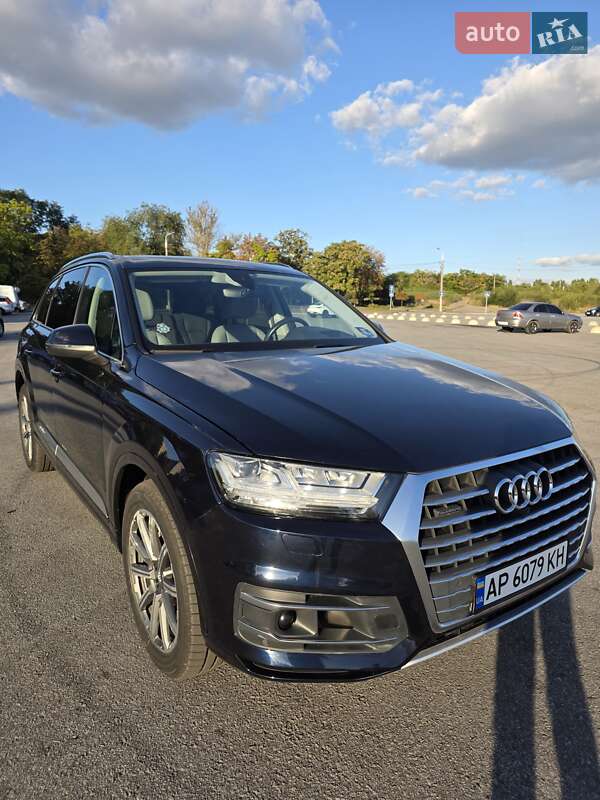Внедорожник / Кроссовер Audi Q7 2017 в Запорожье