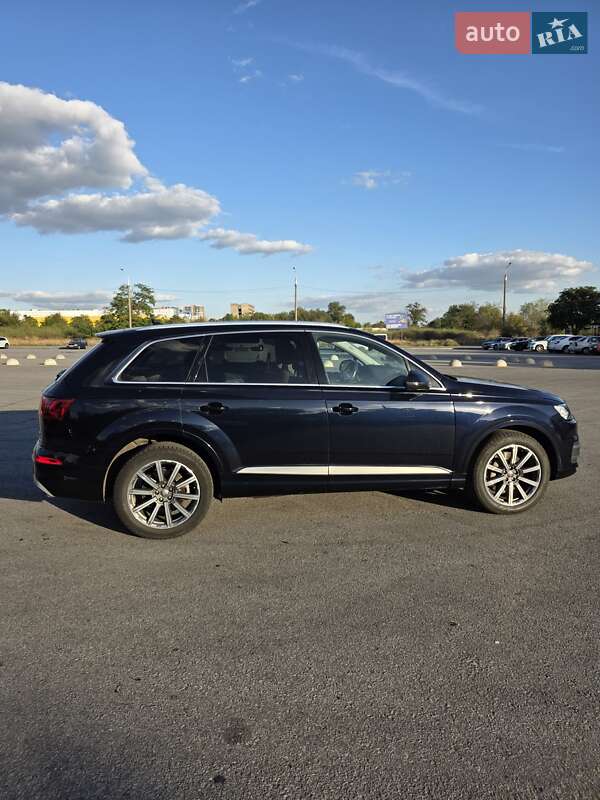 Внедорожник / Кроссовер Audi Q7 2017 в Запорожье