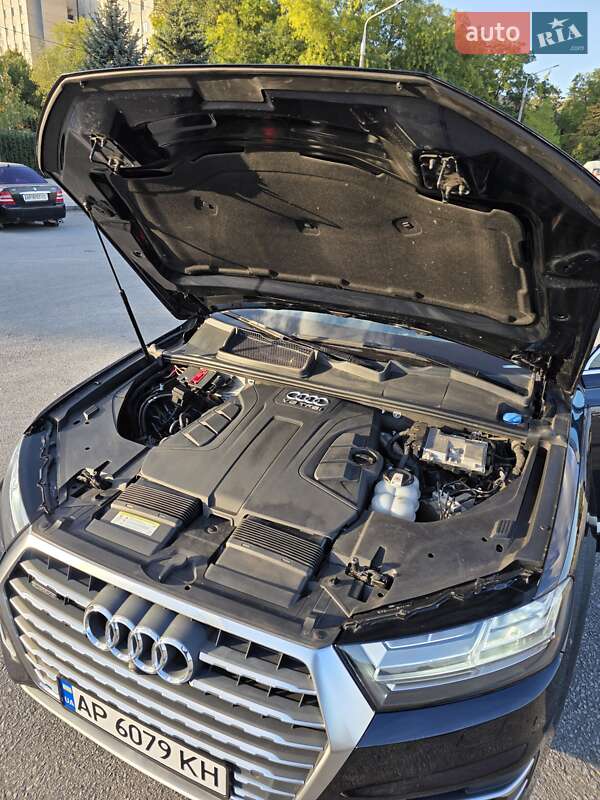 Внедорожник / Кроссовер Audi Q7 2017 в Запорожье