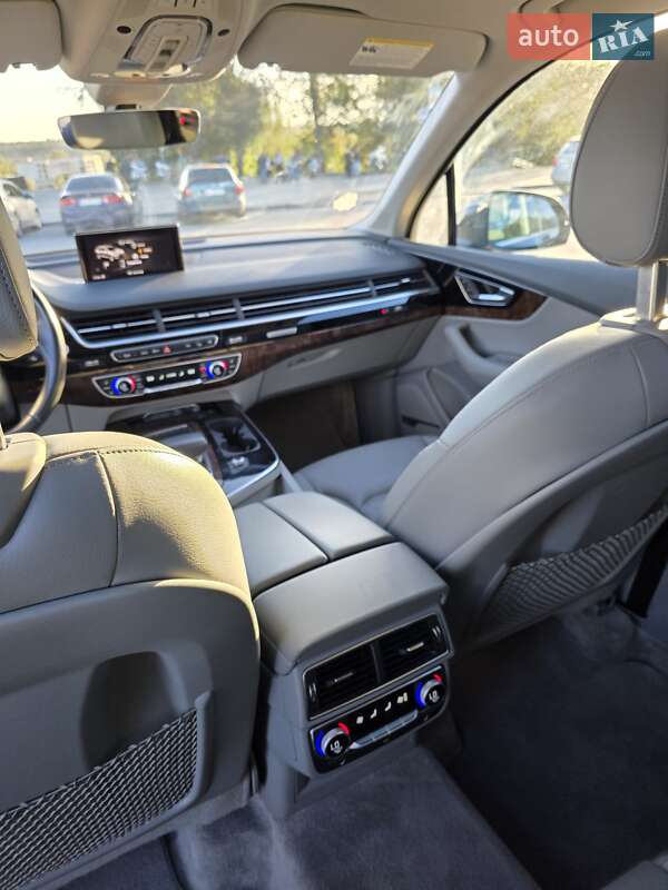 Внедорожник / Кроссовер Audi Q7 2017 в Запорожье