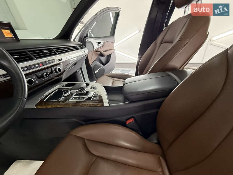 Внедорожник / Кроссовер Audi Q7 2018 в Трускавце