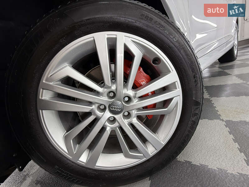 Внедорожник / Кроссовер Audi Q7 2018 в Трускавце