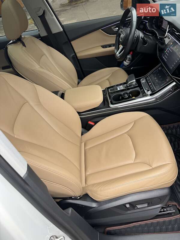 Позашляховик / Кросовер Audi Q7 2020 в Одесі