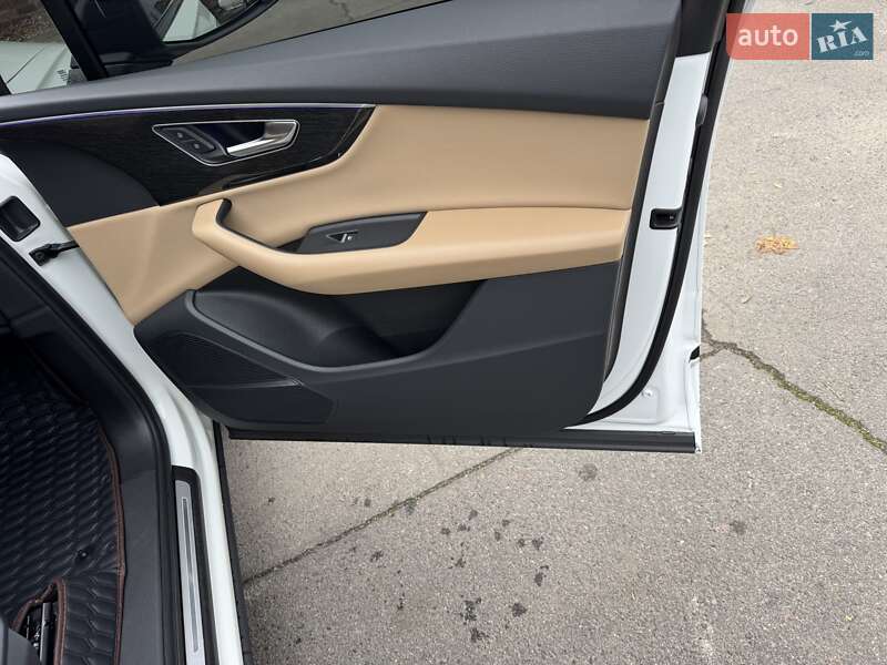 Позашляховик / Кросовер Audi Q7 2020 в Одесі