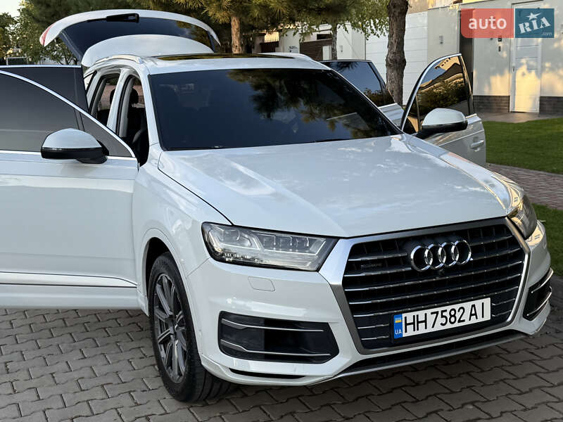 Позашляховик / Кросовер Audi Q7 2018 в Одесі
