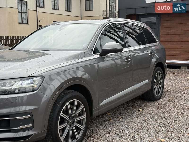Позашляховик / Кросовер Audi Q7 2016 в Стрию