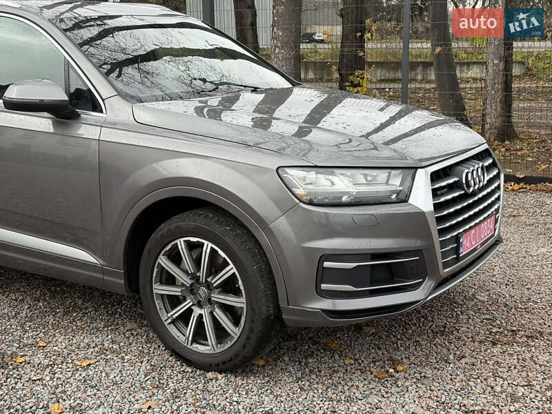 Позашляховик / Кросовер Audi Q7 2016 в Стрию