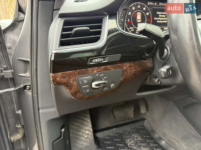 Позашляховик / Кросовер Audi Q7 2016 в Стрию