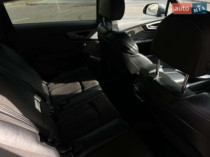 Внедорожник / Кроссовер Audi Q7 2017 в Одессе
