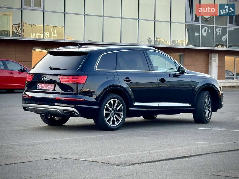 Внедорожник / Кроссовер Audi Q7 2018 в Киеве
