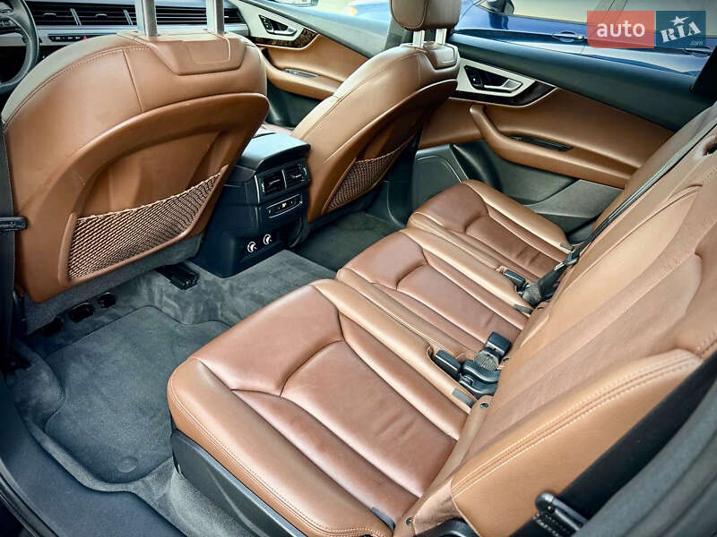 Внедорожник / Кроссовер Audi Q7 2018 в Киеве