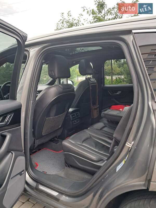 Внедорожник / Кроссовер Audi Q7 2016 в Ивано-Франковске