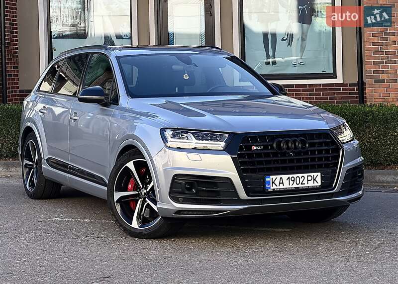 Позашляховик / Кросовер Audi Q7 2017 в Києві