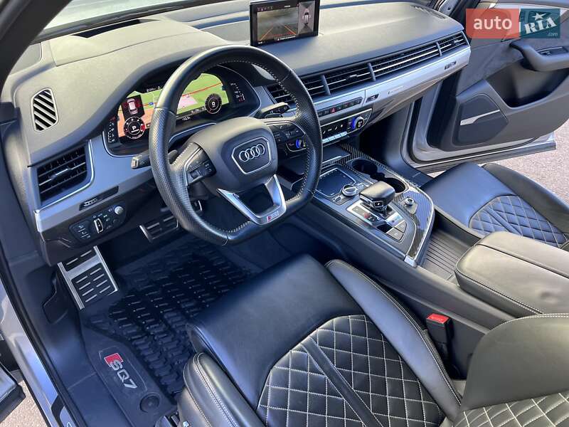 Позашляховик / Кросовер Audi Q7 2017 в Києві