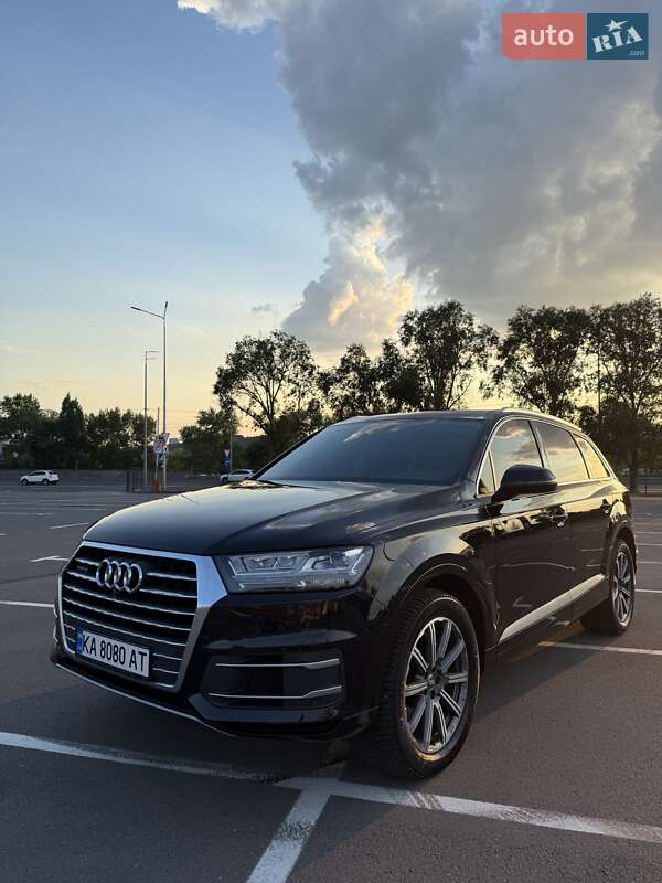 Внедорожник / Кроссовер Audi Q7 2019 в Киеве