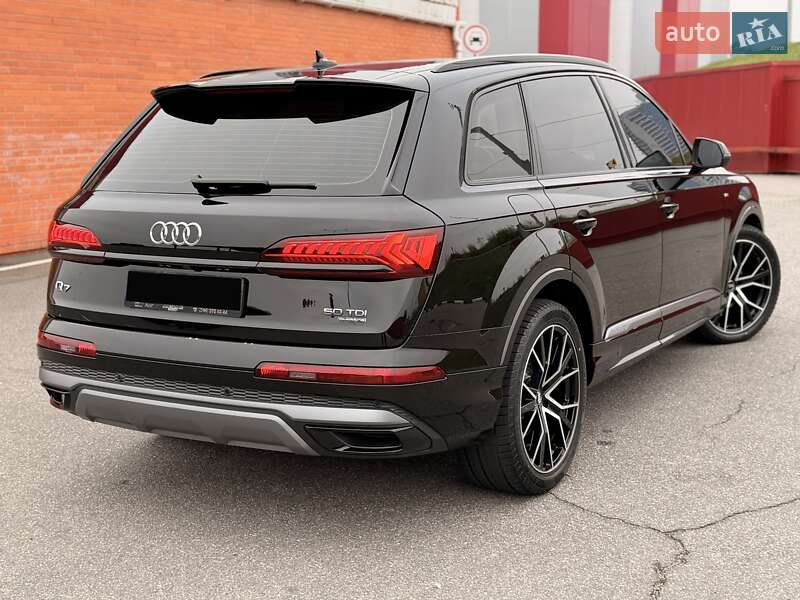 Позашляховик / Кросовер Audi Q7 2022 в Києві фото 30 Позашляховик / Кросовер Audi Q7 2022 в Києві