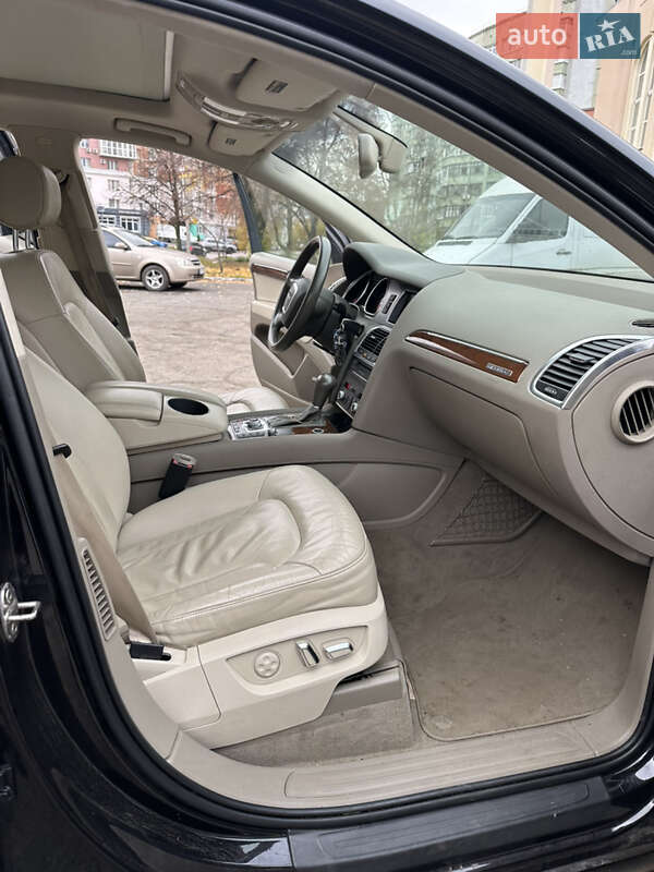 Позашляховик / Кросовер Audi Q7 2011 в Полтаві